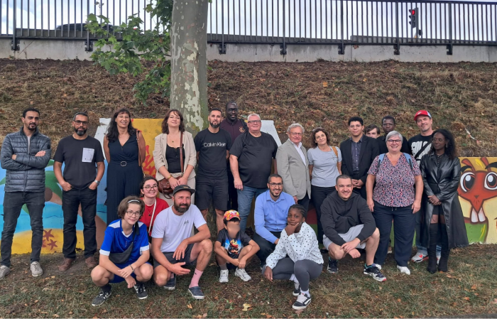 Photo de groupe de l'inauguration des fresques de street-art de Bischheim
